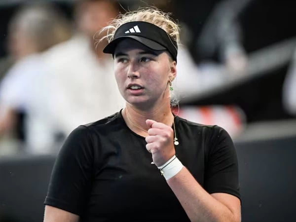 Clara Tauson membukukan satu tempat di semifinal ASB Classic