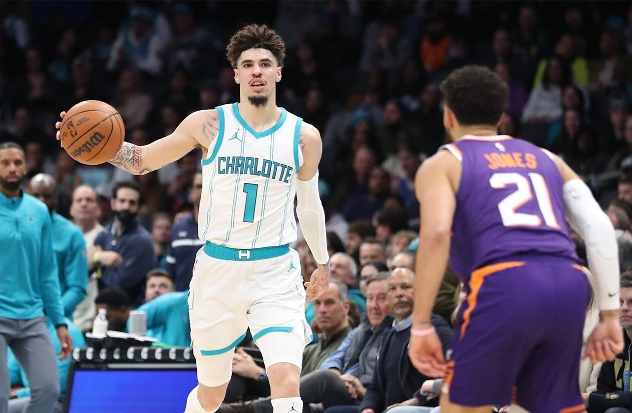 Serangan Cepat Hornets Hentikan Laju Suns