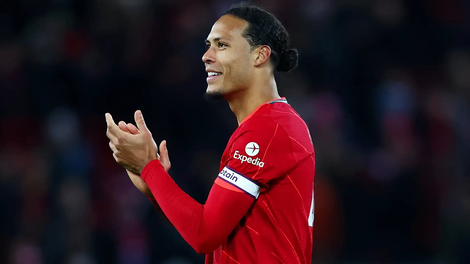 Van Dijk Minta Skuad Liverpool Abaikan Kegaduhan soal Quadruple