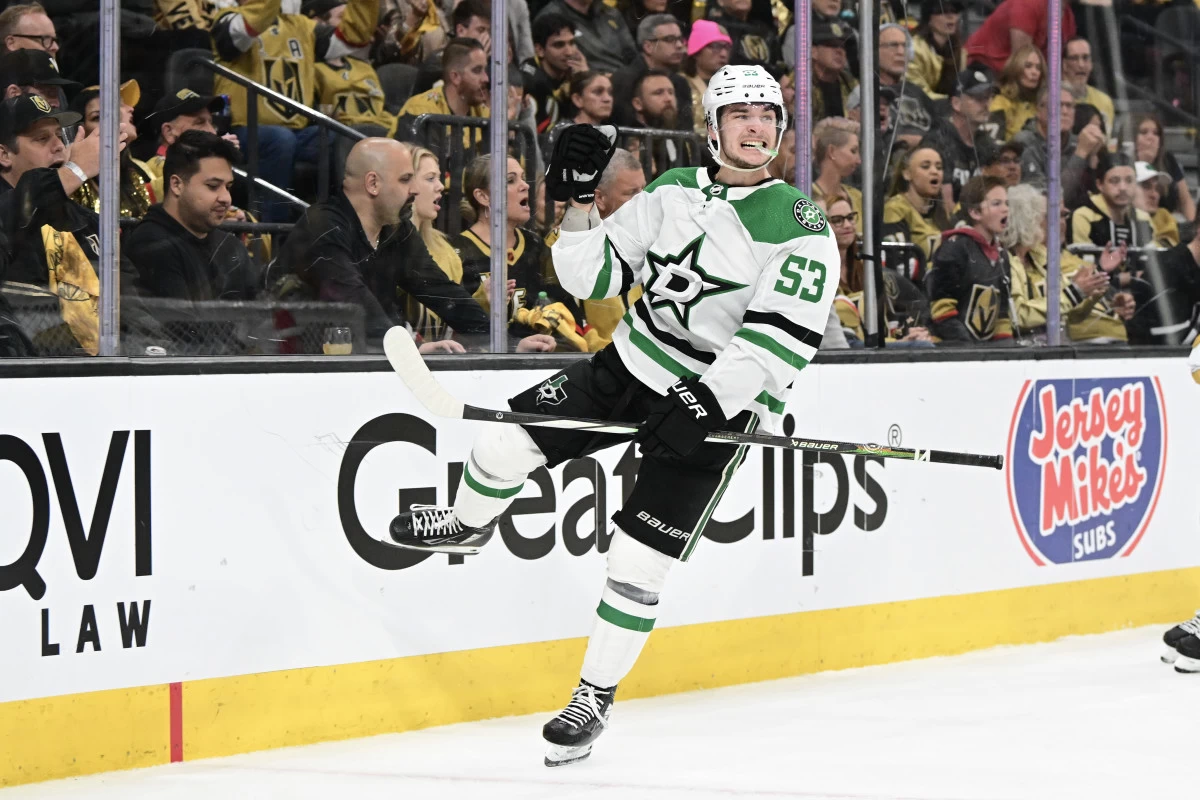 Dallas Stars 5, Vegas Golden Knights 4 (OT): Wyatt Johnston mencetak hat-trick