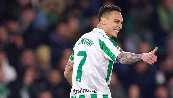 Real Betis Buka Peluang Antony Lanjut Musim Depan!