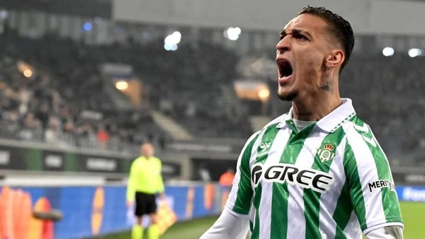 Antony Bangkit di Betis: Dari Bangku Cadangan MU hingga Bintang La Liga