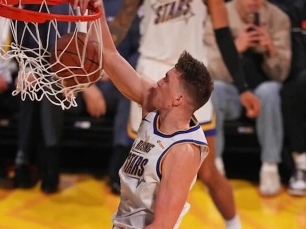 Sangat sedikit pemain di NBA yang pernah mengalami apa yang dialami oleh pemain guard rookie Los Angeles Lakers, Dalton Knecht selama beberapa minggu terakhir.