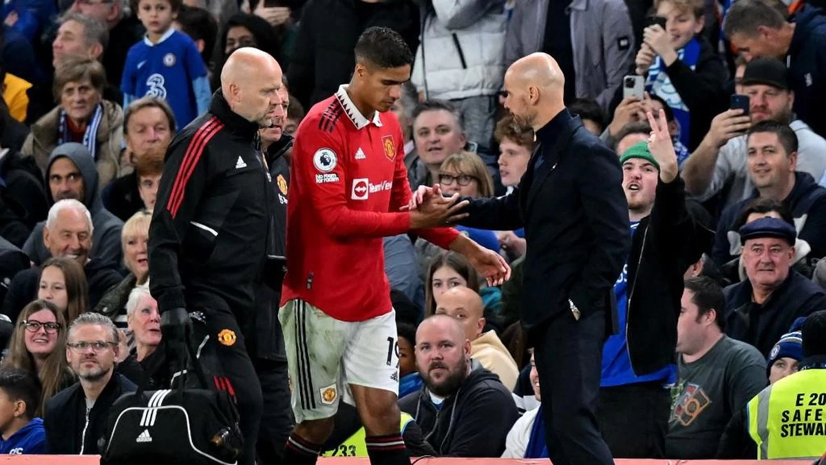 Raphael Varane Ungkap 'Keanehan' Erik ten Hag Melatih MU