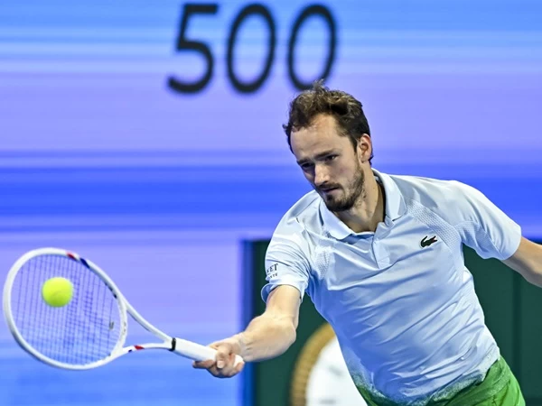 Daniil Medvedev menikmati salah satu pekan terbaik pada musim 2025 di Qatar Open, Doha setelah ia berada dalam kondisi prima jelang laga perempatfinal