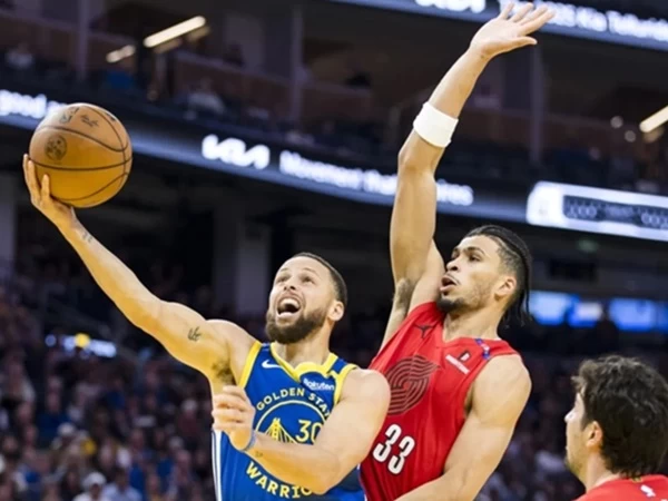 Stephen Curry Cetak 4000 Tiga Poin Saat Kalahkan Kings
