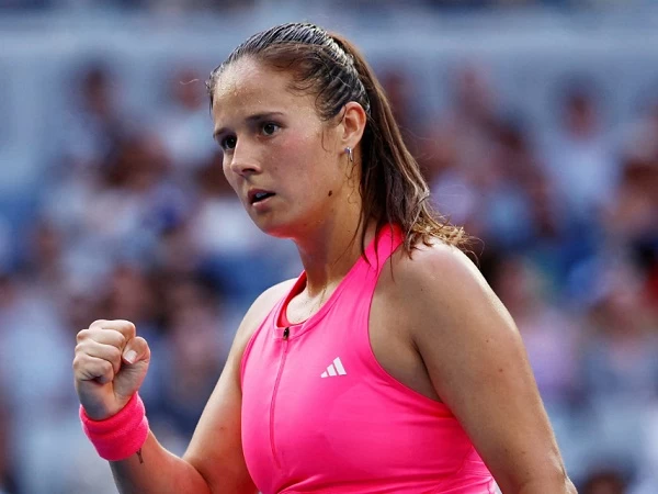  Daria Kasatkina telah mengambil langkah besar dalam karier maupun hidupnya setelah ia tidak akan lagi mewakili Rusia karena ia mengganti kewarganegaraannya menjadi Australia.