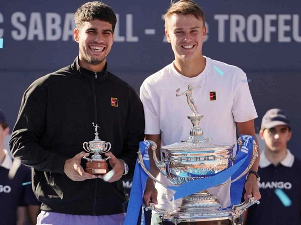 Bungkam Carlos Alcaraz Di Barcelona, Holger Rune Akhiri Puasa Gelar