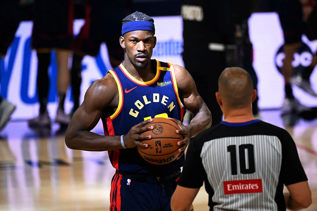 Upaya Luar Biasa Jimmy Butler Meski Menahan Cedera