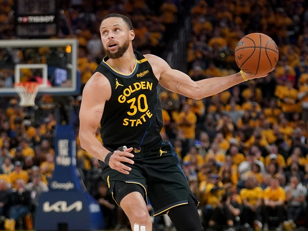 Cedera Hamstring, Stephen Curry Tak Mau Terburu-buru Comeback