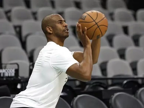 Chris Paul Sebut Tyronn Lue Sebagai Pelatih Hebat