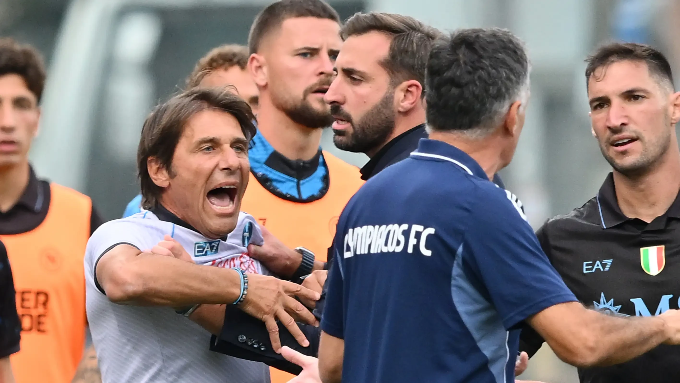 Pemain-pemain Napoli Dituding Ingin Singkirkan Conte