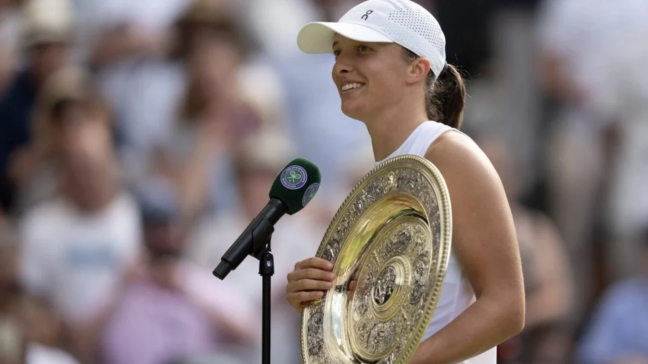 Komentar Iga Swiatek Atas Opini Andy Roddick Tentang Kemenangan Wimbledon